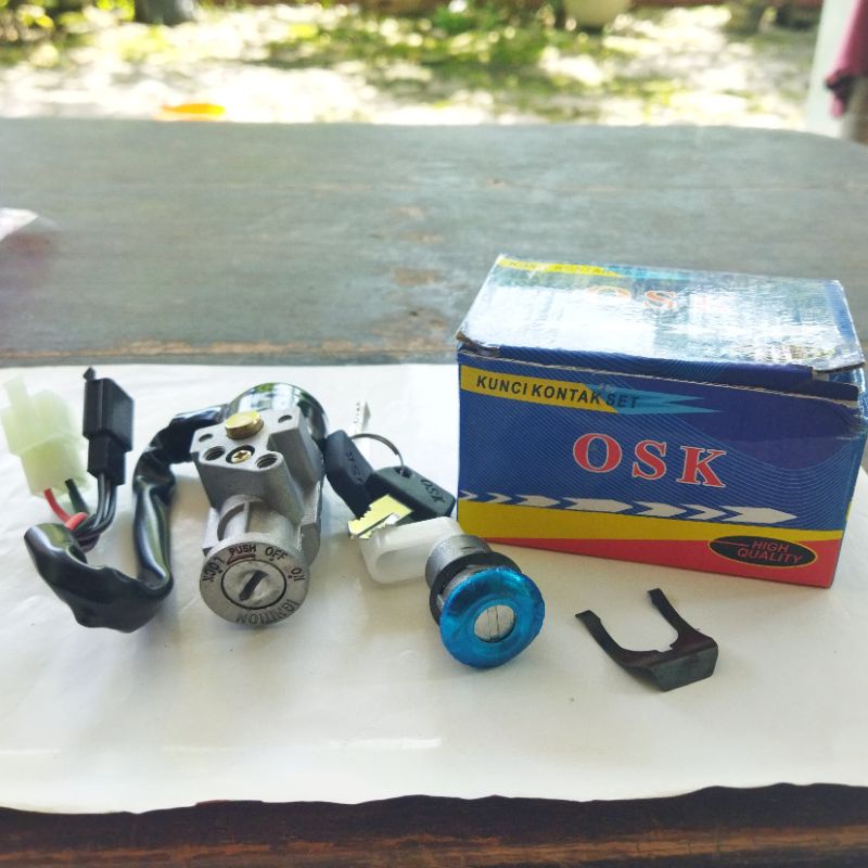 KUNCI KONTAK MOTOR SET SUPRA X Lama