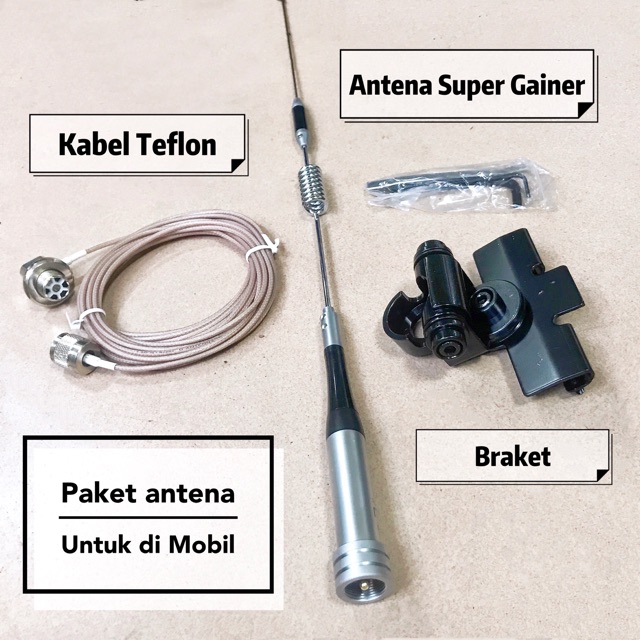 Paket Radio Rig Icom dengan antena, kabel dan braket