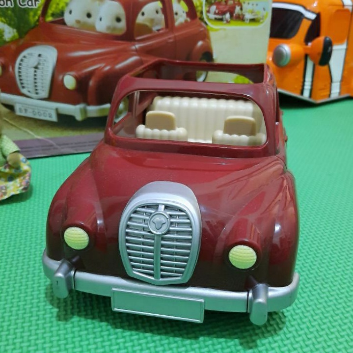 Sylvanian Families Family Saloon Car Preloved Mainan Mobil Sylvanian Second ELC Fisher Price