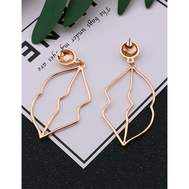 LRC Anting Tusuk Fashion Gold Lip Geometry Pierced Earrings F49592