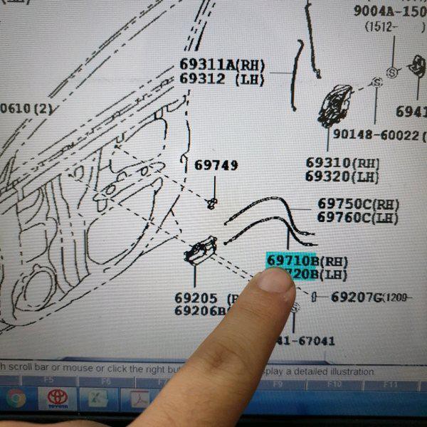 Dijual Seling Pintu Depan Avanza Xenia 69710-Bz070 Bagus