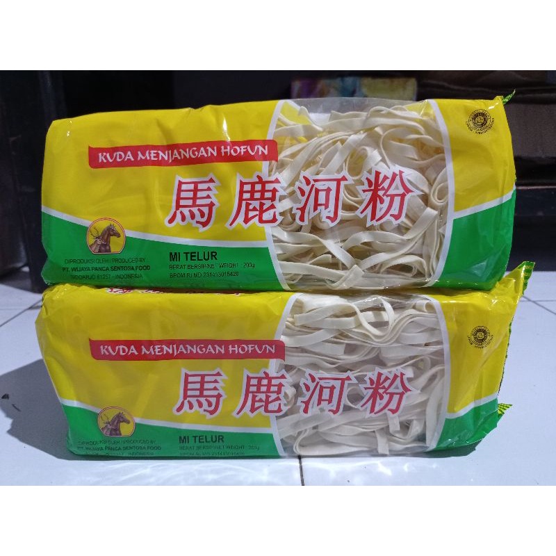 

Kwetiau(mie telur) merk kuda menjangan hofun, merk Ikan Mas
