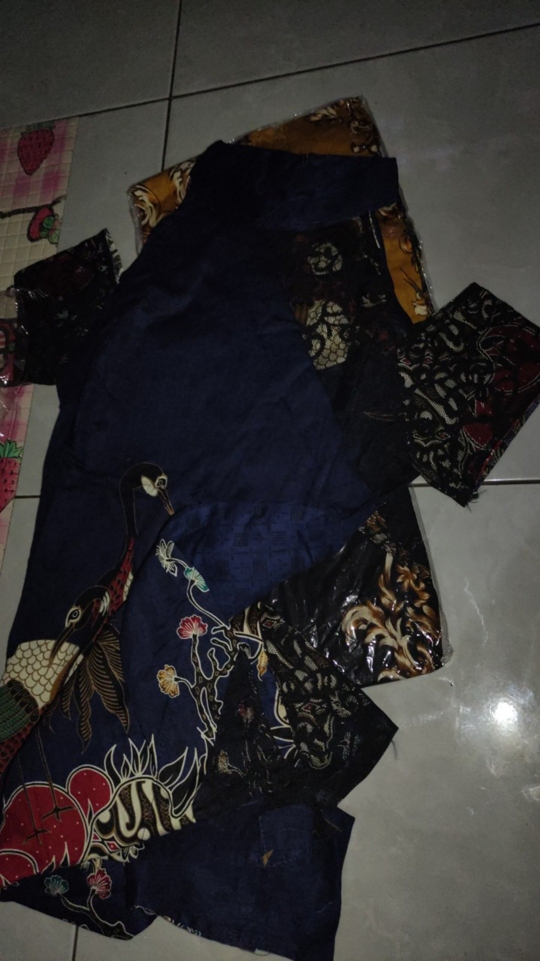 Baju Batik Wanita – Ceongsam Batik Wanita  014 - 031 - 032 Red Koin