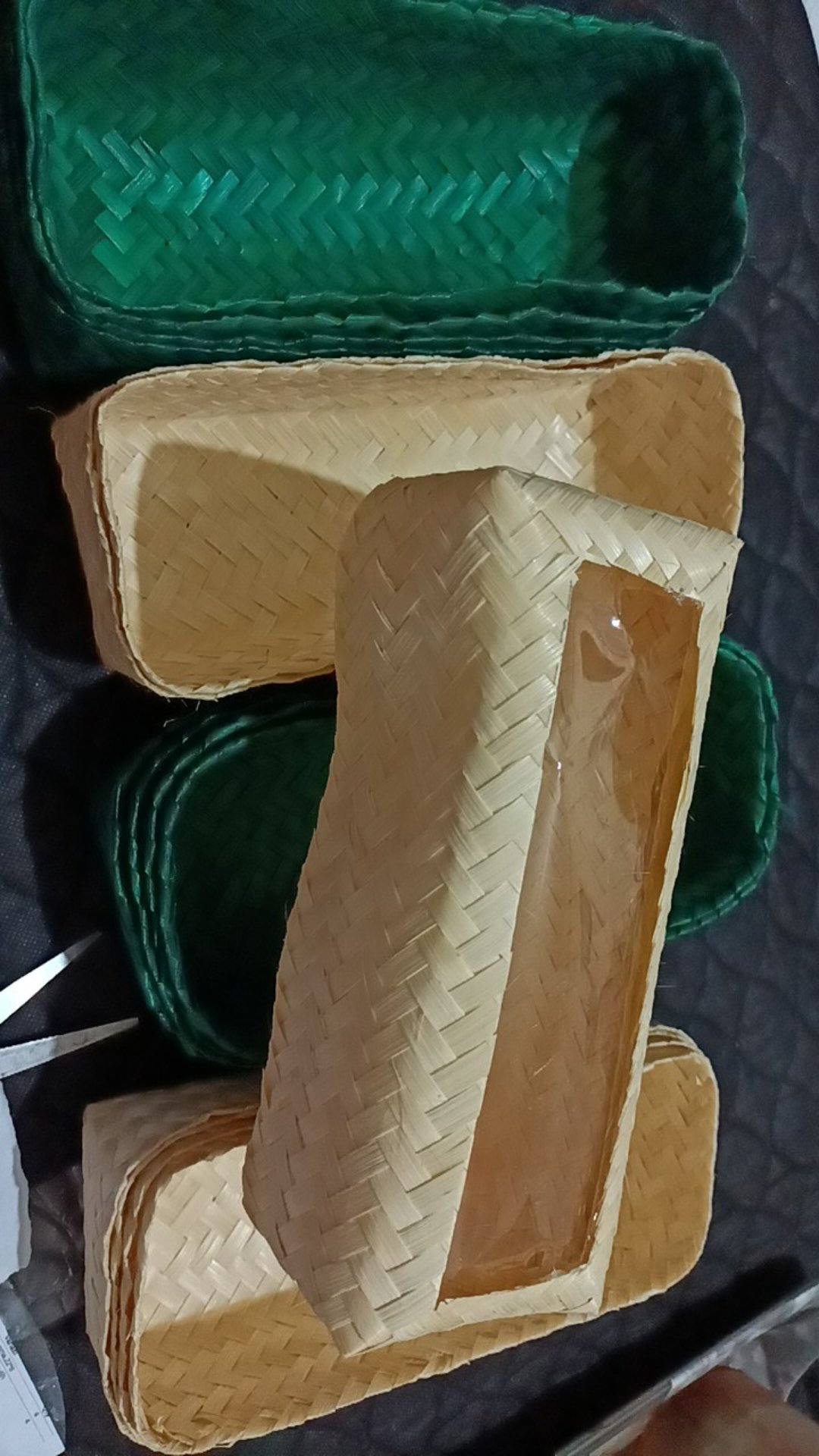 Sepasang Besek 20x10 Besek Unik Besek Warna Warni Besek Murah Besek Jogja Besek Bolu Besek Jogja