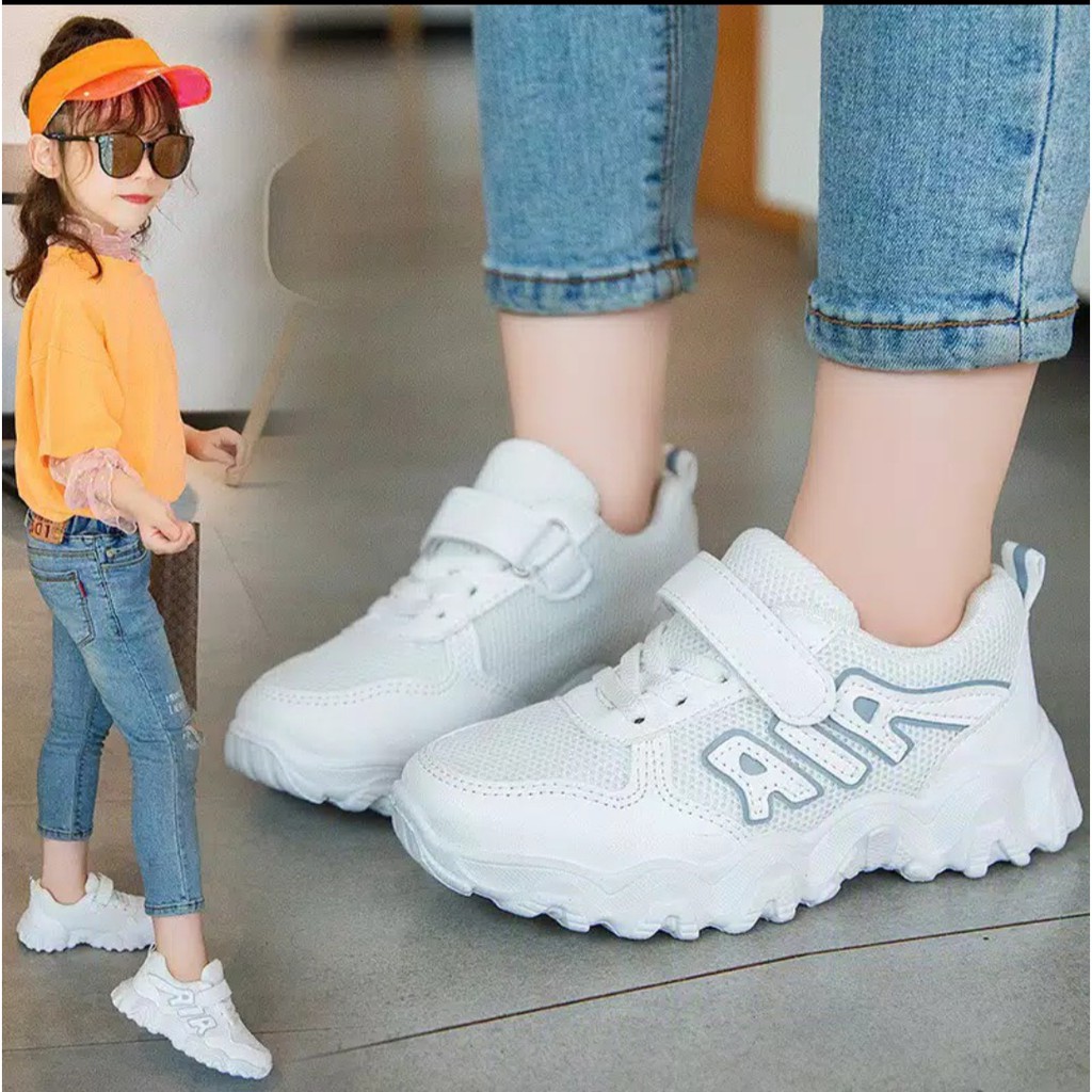 Sepatu Sneakers Anak Lokal Sporties AS135