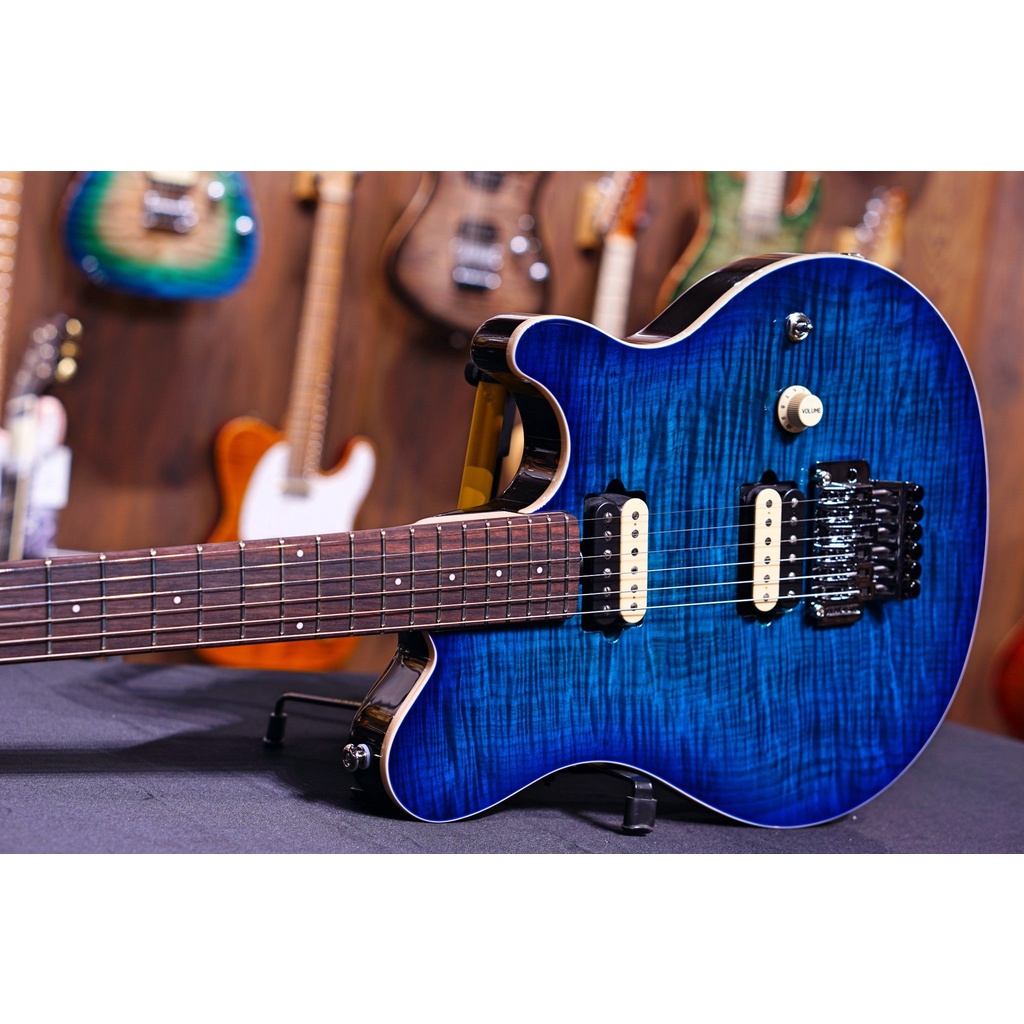 Musicman Axis Balboa Blue Flame - rosewood Matching Headstock G97716