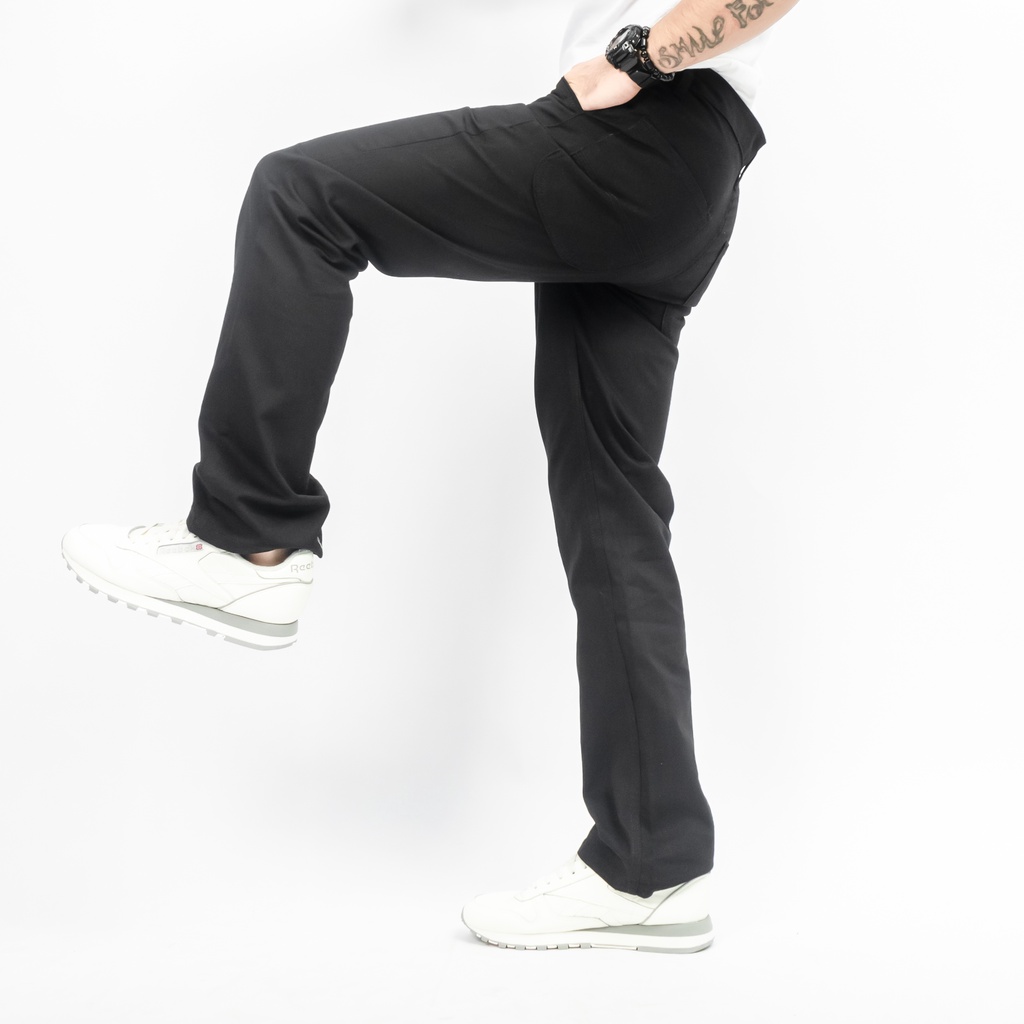 Gizmo Celana Chino Reguler Forthright Black Loose pants