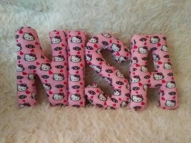 Bantal Huruf Hello Kitty