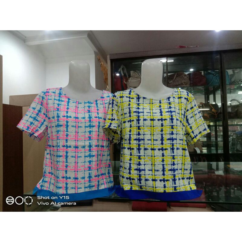 Atasan lengan pendek merk SODAICE