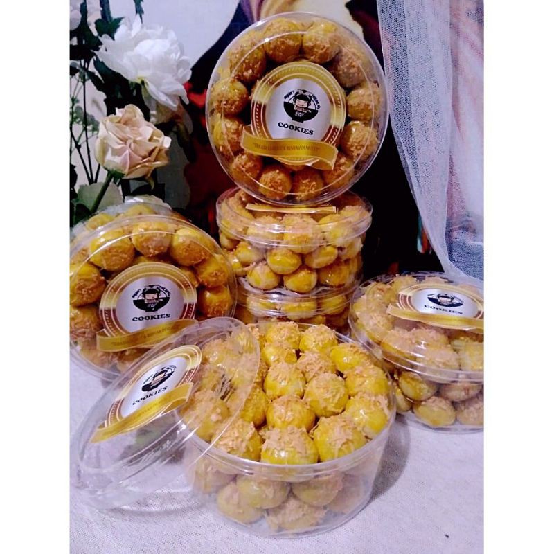 

KUE NASTAR KEJU PREMIUM NANAS LUMER