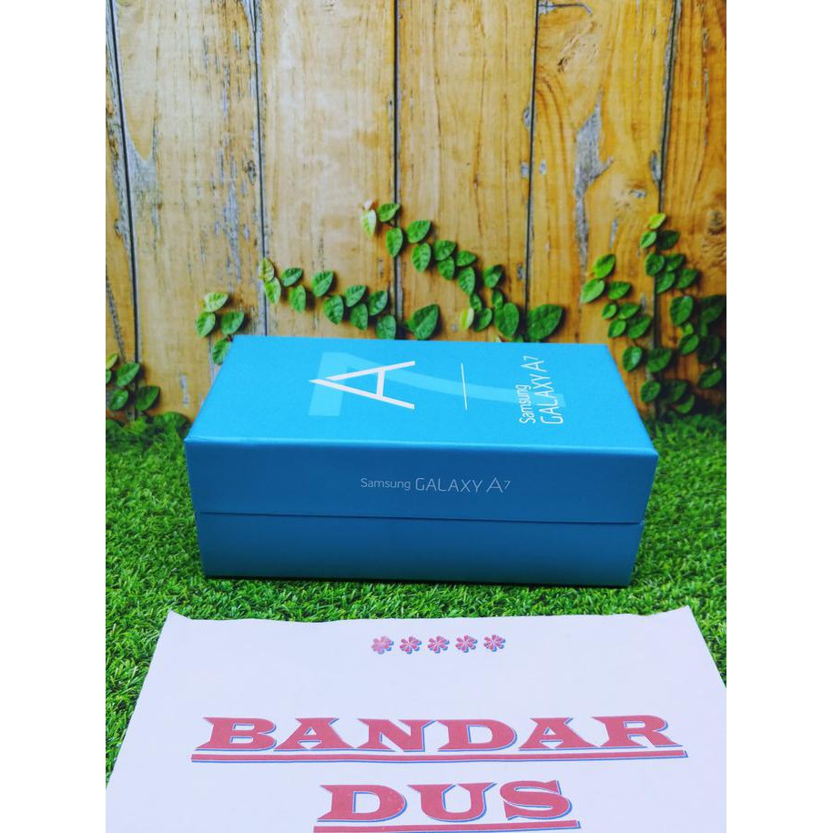 

Dus/Box/Book/Kotak Samsung Galaxy A7 Blue Fullset Aksesoris Termurah Bdd Juara