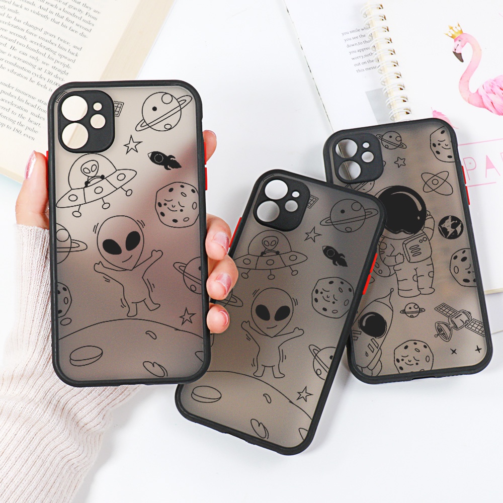 Soft Case Hp Gambar Alien Tahan Goncangan Untuk Iphone 13 / 12 / 11promax / XS / XR / X / XSMax / 6S / 6 / 7 / 8plus / SE 2020