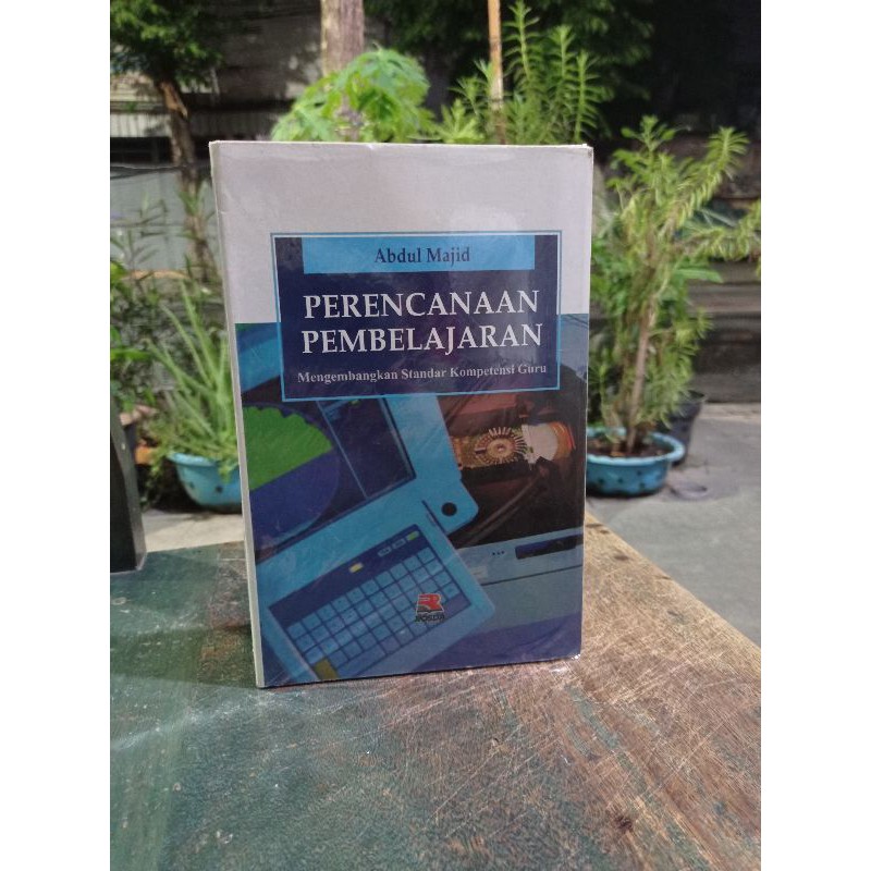 

perencanaan pembelajaran mengembangkan standar kompetensi guru by abdul Majid