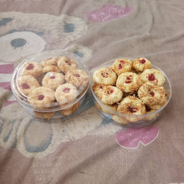 

So cookies thumbprint strawberry