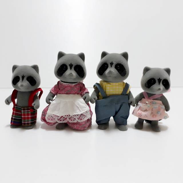 Sylvanian Raccoon Chestnut Family ( Preloved )