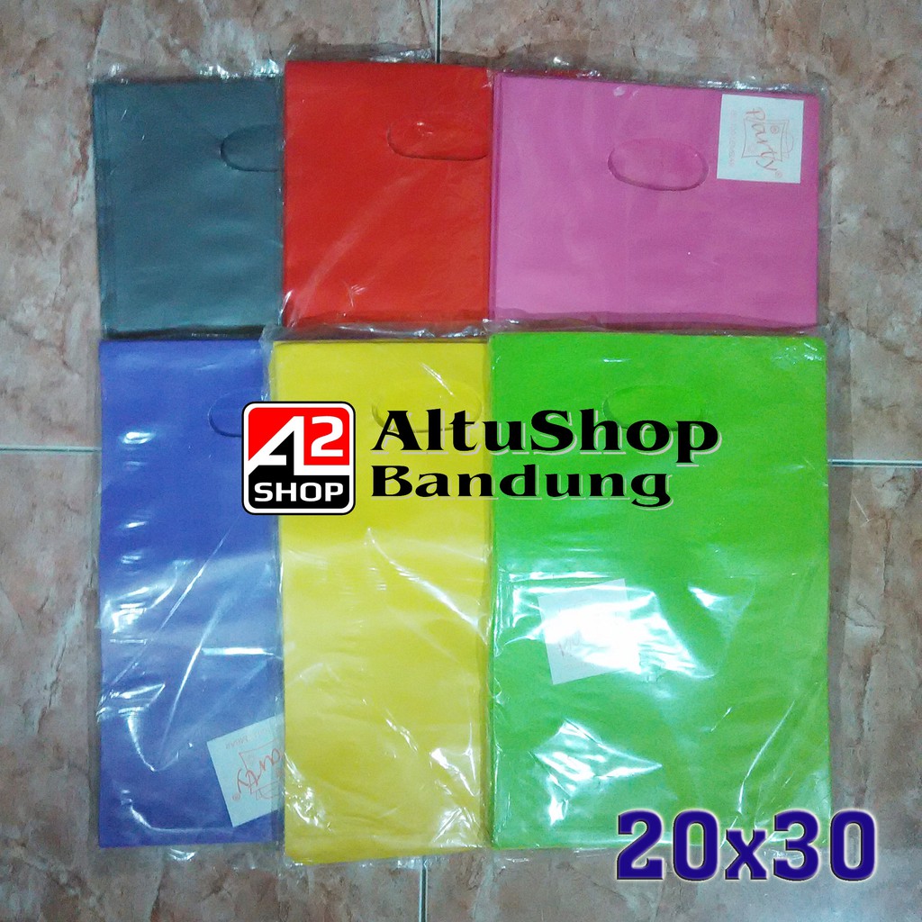 Jual Kantong Plastik Plastik Kresek Warna Ukuran 20x30 Shopee Indonesia 3902