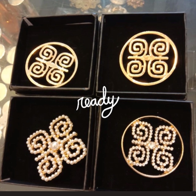 Brosch restu anggraini