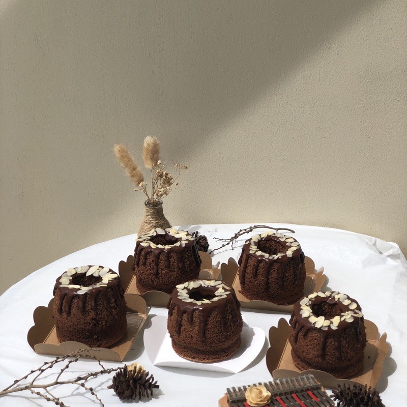 

1 Dark Choco Almond Mini Chiffon Premium Quality