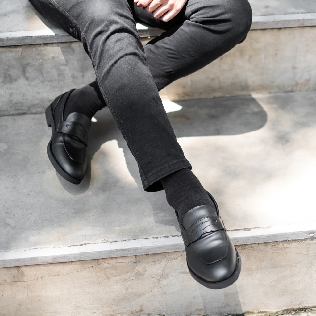 Lewis Black | 39-44 | Sepatu Tanpa Tali Hitam Loafers Pria Casual Kerja Formal Kantor Laki | Lvnatica x FORIND