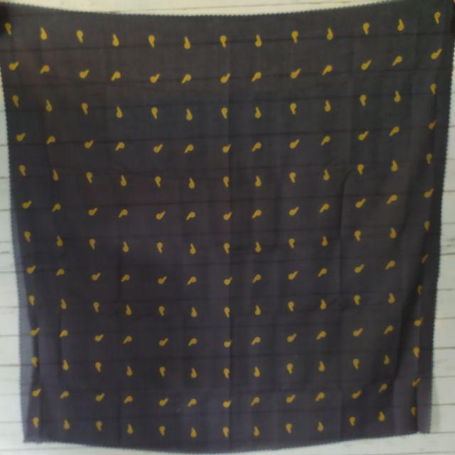 HIJAB SEGIEMPAT  LASER CUT MOTIP AKSARA-hitam