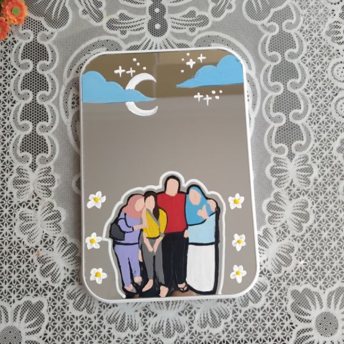 

cermin lukis/ mirror painting "family