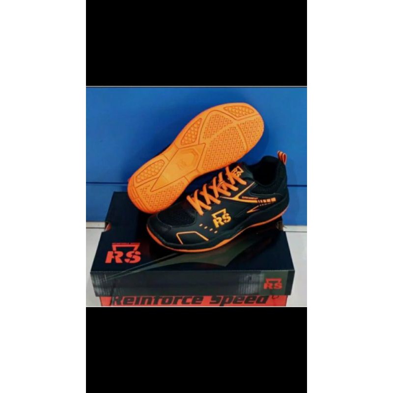 Sepatu badminton rs 621 original
