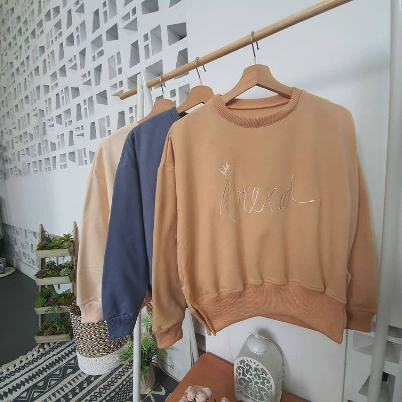 SWEATER TREND BORDIER kekinian/sweater trendy keren enak di pakai/bahan fleece