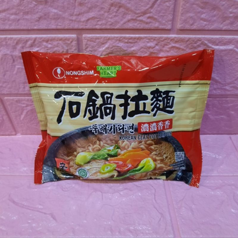 

Nong Shim Clay Pot Ramyun Dengan Ektraksi Tulang Dan Daging Sapi 120gr