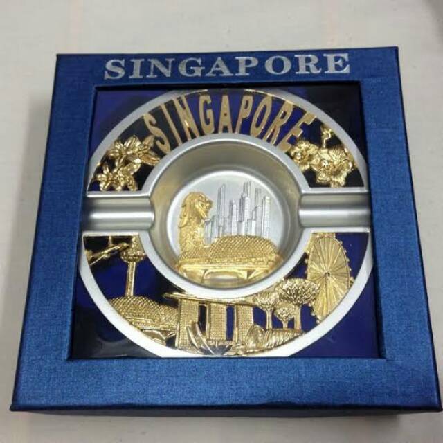 Hiasan asbak icon singapura