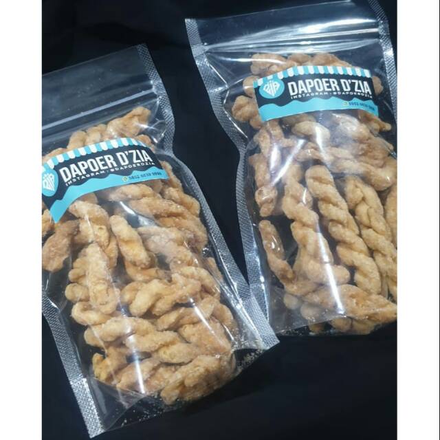 

Kue ulir jadoel, manis,gurih, ga keras, cemilan ini disukai dari berbagai usia dan kalangan,,,,,,,,,