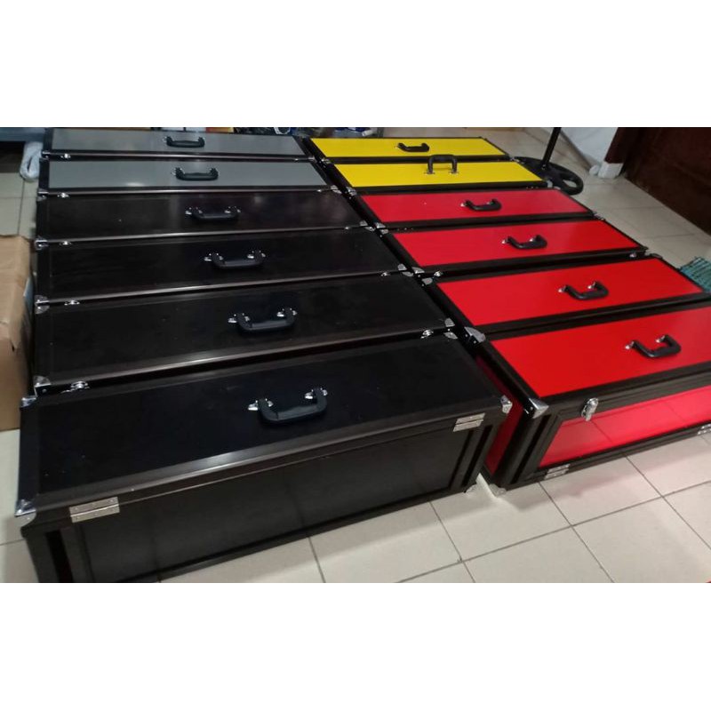 Box macaw box travelling macaw