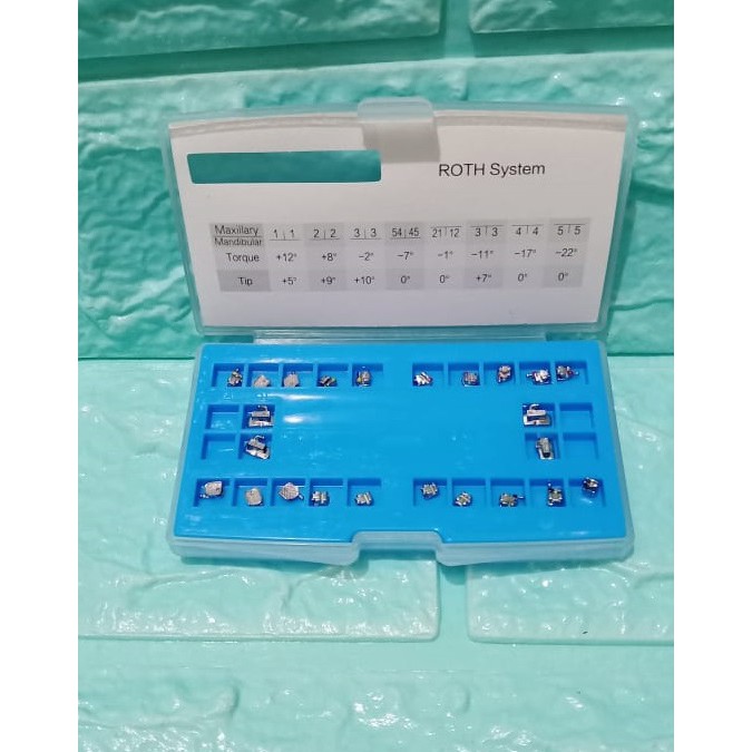 Bracket Damond System Hook Bracket Self Ligating  Bahan Metal Untuk Perawatan Gigi