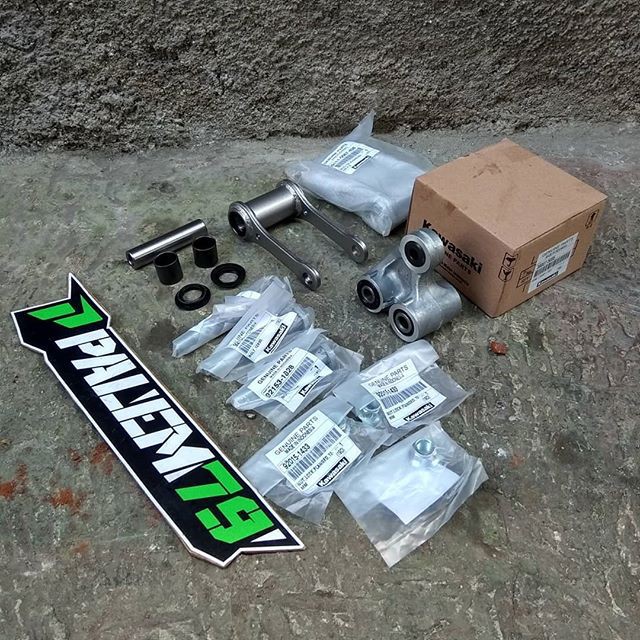 Unitrack KLX 150 S L BF Dtracker - Link Segitiga Unitrek Ori KLX150