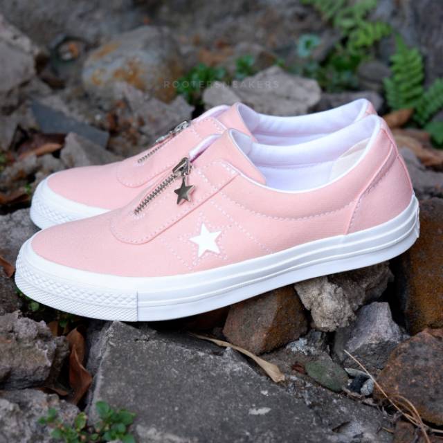 DISC BESAR UP TO 70% Converse one star slip on pink white