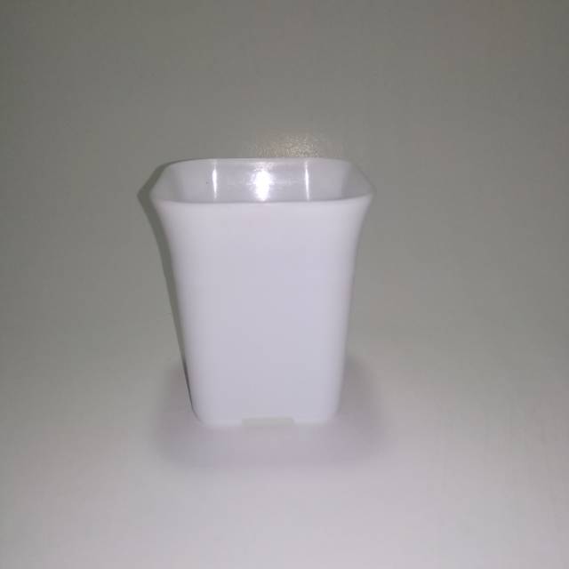 NKT kotak 7 putih/pot putih/pot kotak/pot kecil/pot unik/dekorasi/pot bunga/pot plastik/pot kembang