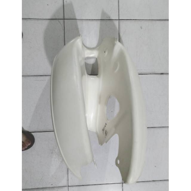 Leksil sayap depan Honda Supercup C700 C800 engkel ori