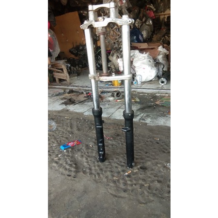 SHOCK DEPQN AS TABUNG SUZUKI THUNDER 250 ORIGINAL Shock dpan thunder ss 250 1paket