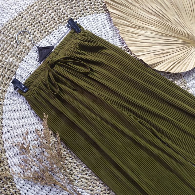 Celana Kulot Rayon Crincle Crinkle Airflow Panjang Wanita Premium Highwaist Loose Cullote Pants Homewear Jumbo Terbaru Kekinian-LIDI KULOT ARMY