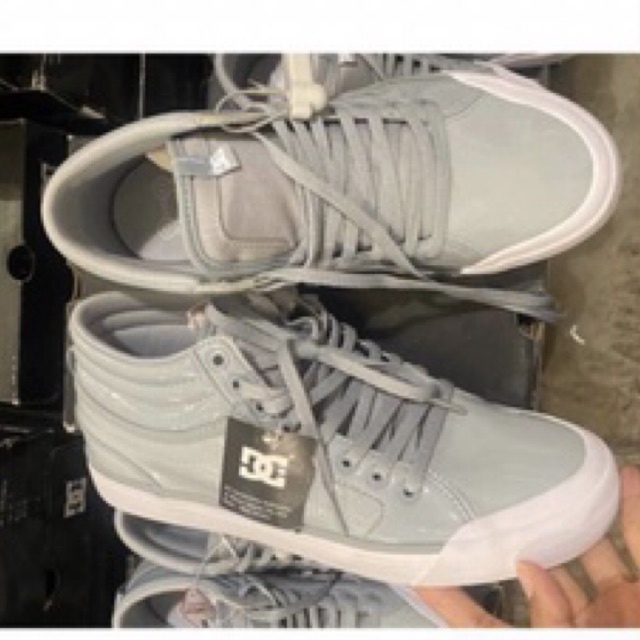 Preloved DC shoes kids