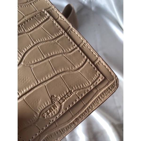 sling phone FINN ESKER