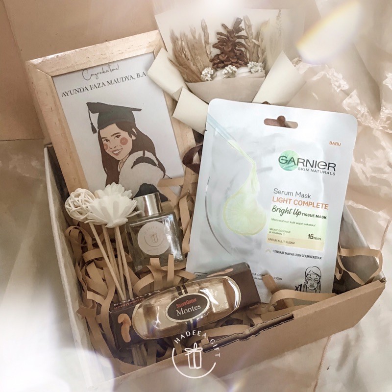 

Sejenak Gift Box ( Kado / Hadiah / Hampers / Wisuda / Ulang Tahun / Anniversary )