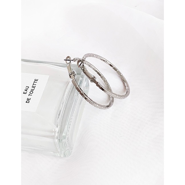 LRC Anting tusuk Fashion Alloy Circle Studs