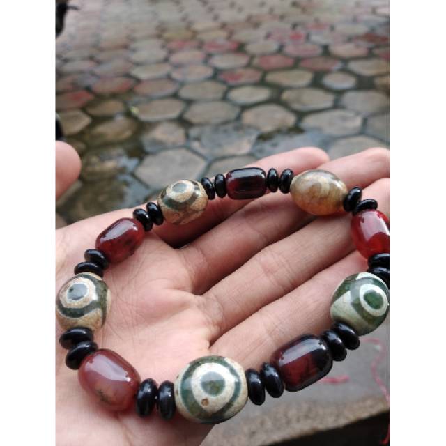 GELANG DZI TIBET