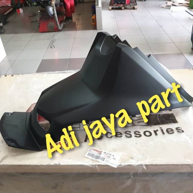 Cover center tutup mesin bawah jok xeon xeon rc xeon gt125 original