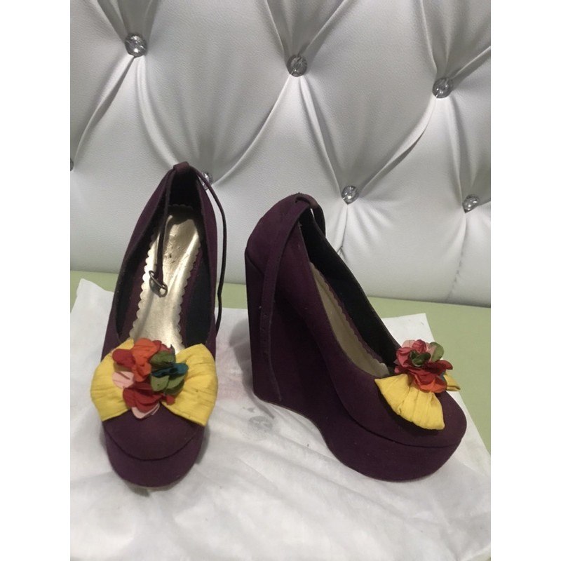 PRELOVED WEDGES BLUDRU