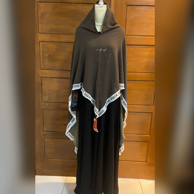 SOLD  Dress Arifah Sisesa set bundling