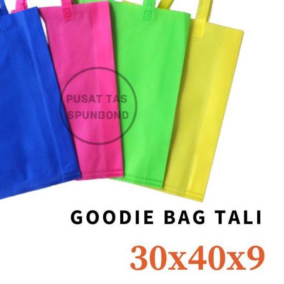 

♨ Tas Spunbond 30x40x9 - 1 Lusin | Goodiebag Spunbond ☑