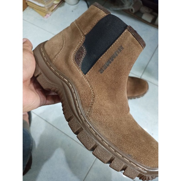 Sepatu Kulit Swede Hammer