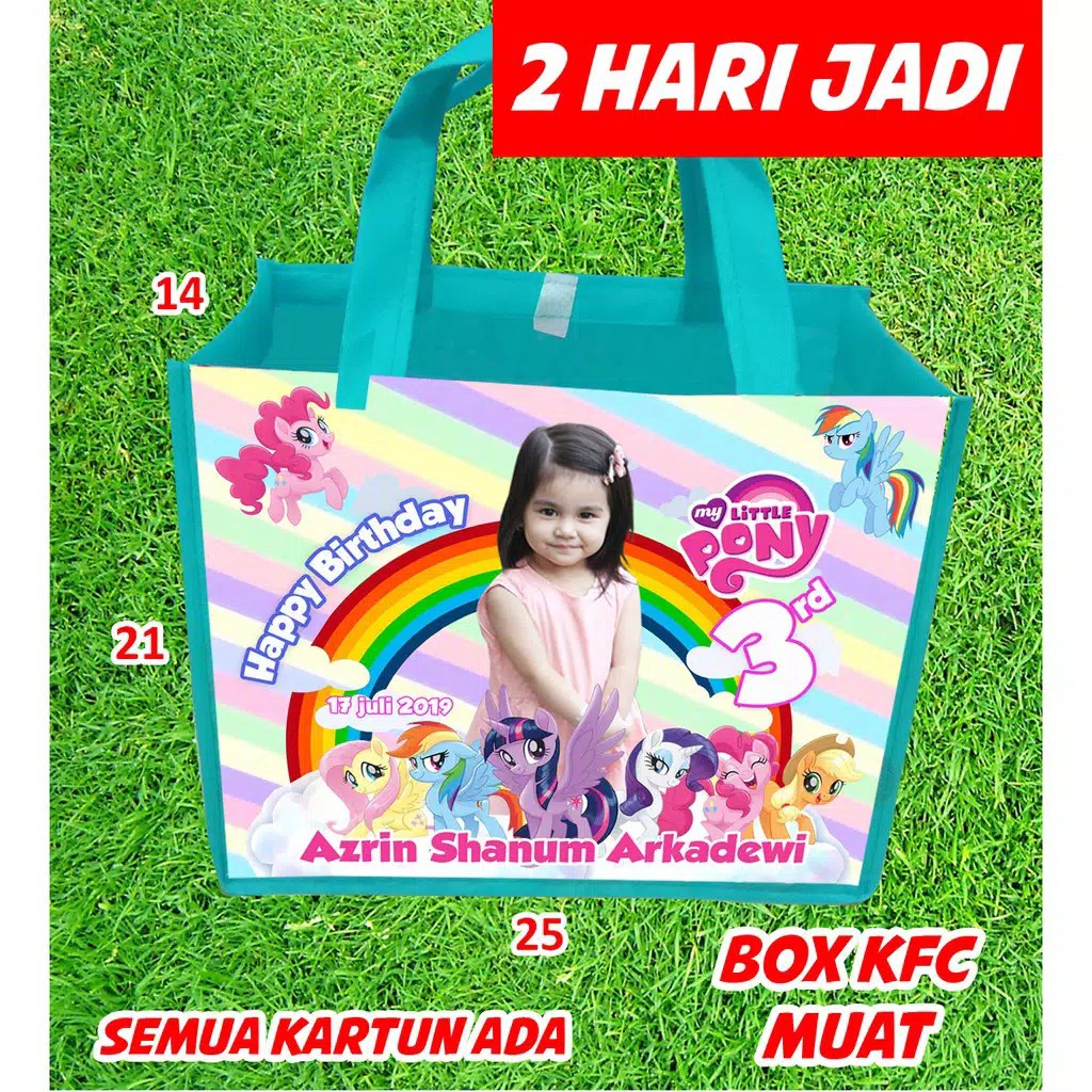 

Tas Ultah Anak Custom UK 25 x 20 x 13 cm / muat box KFC / bahan tebal tidak mudah sobek
