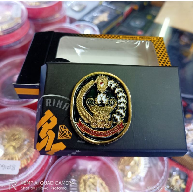 pin persit lencana persit